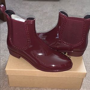 Red wine color rain boots